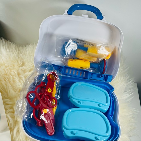 New 15Pieces Doctor Kids toy Set for 3+ /Little Doctor Medical Center - Picture 8 of 9